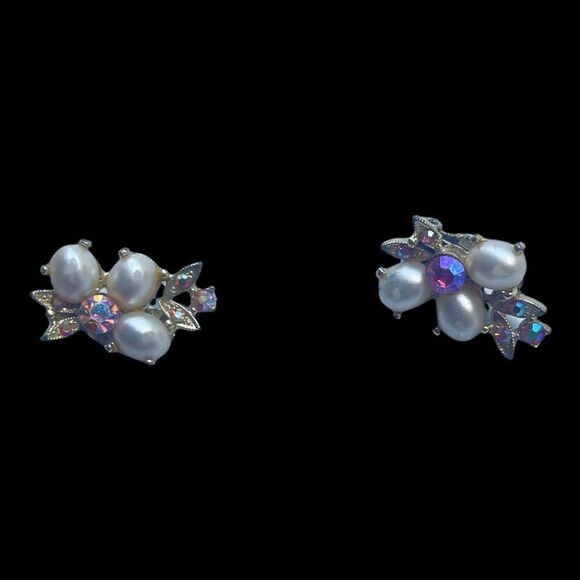 Sarah Coventry Flower Floral Brooch Pin and Earrings Vintage Jewelry Set - Picture 3 of 10